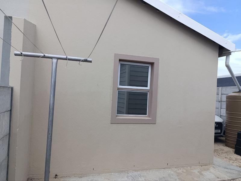 To Let 2 Bedroom Property for Rent in Malibu Village Western Cape